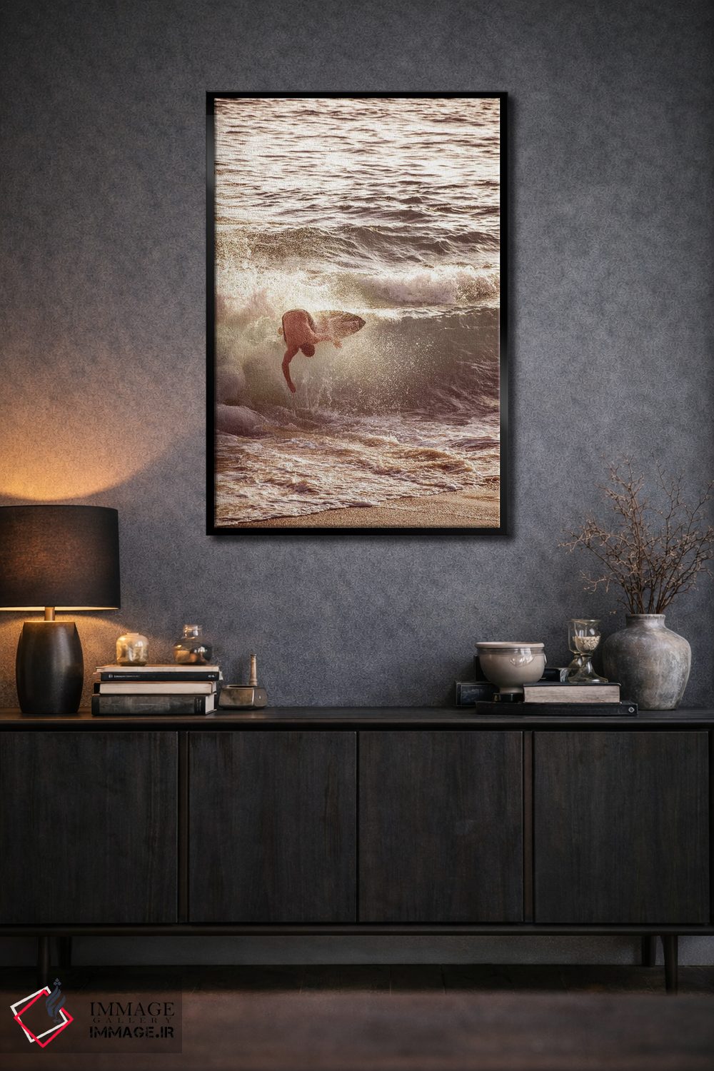 تابلو دکوراتیو موج سوار در میان امواج اثر کارن منداو - D2B