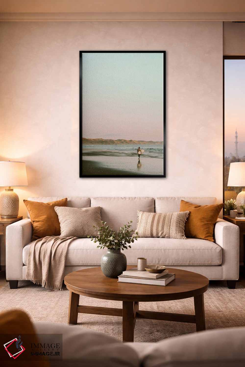 تابلو دکوراتیو موج سوار در حال قدم زدن در ساحل اثر کارن منداو - D2B