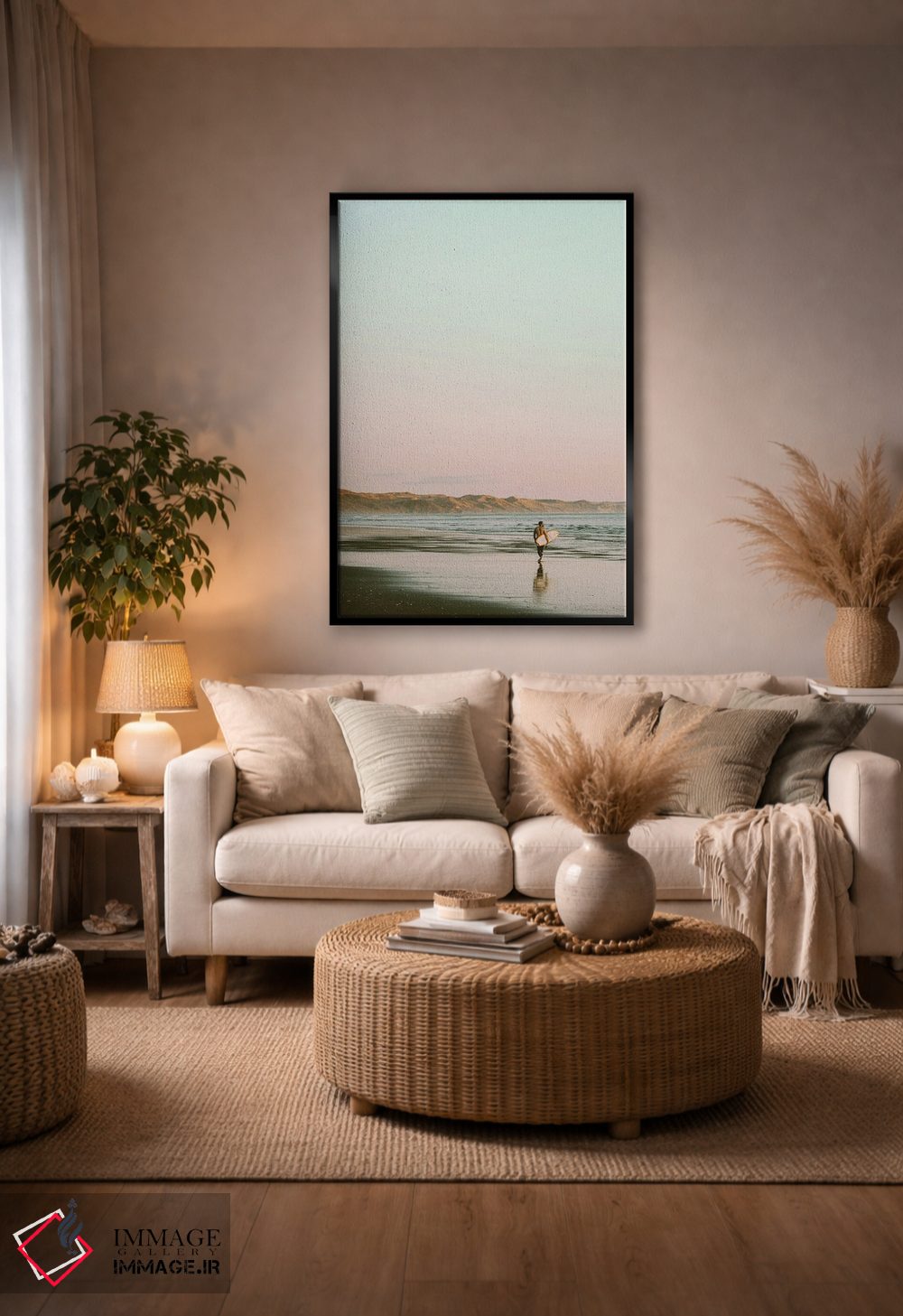 تابلو دکوراتیو موج سوار در حال قدم زدن در ساحل اثر کارن منداو - D5B