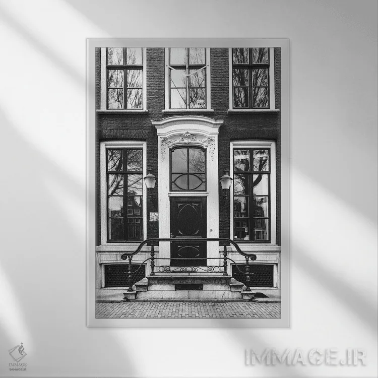 تابلو دکوراتیو درب آمستردام اثر کارن منداو - نمای قابدار سفید