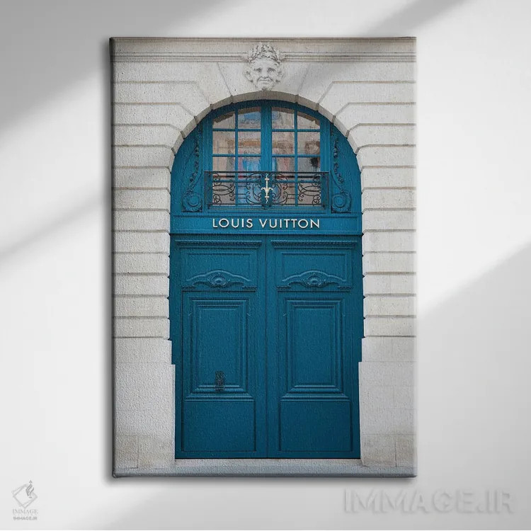 تابلو دکوراتیو درب لویی ویتون، پاریس وندوم اثر کارن منداو - نمای روبهرو روی دیوار