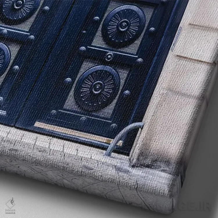 تابلو دکوراتیو درب آبی در پاریس اثر کارن منداو - نمای نزدیک بافت بوم