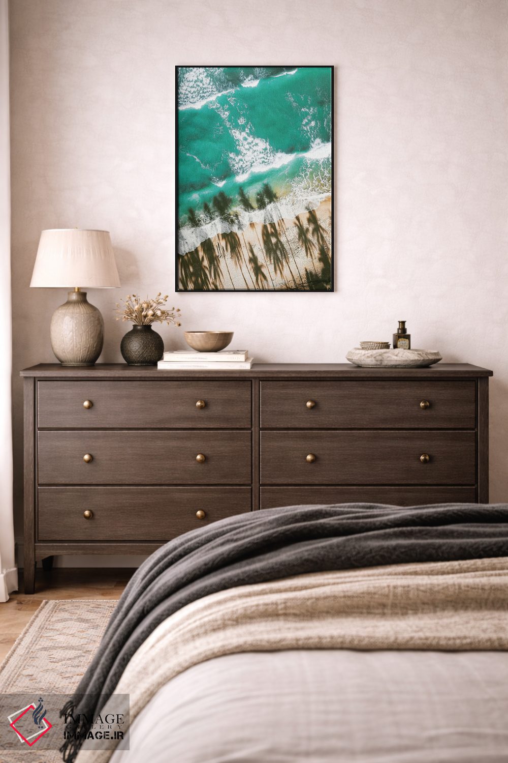 تابلو دکوراتیو ساحل هوایی با سایه نخل ها اثر کارن منداو - D5B