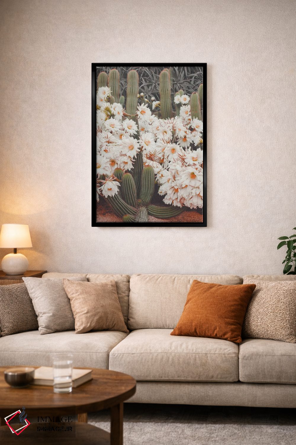 تابلو دکوراتیو کاکتوس های شکوفا اثر کارن منداو - D2B