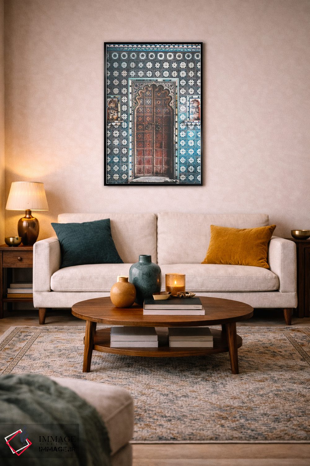 تابلو دکوراتیو درب هندی تزئین شده در پاندیچری اثر کارن منداو - D6B