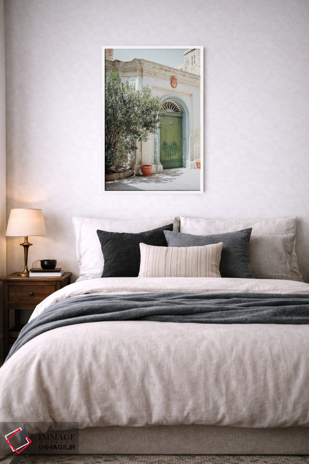 تابلو دکوراتیو درب سبز در ایتالیا اثر کارن منداو - D6W