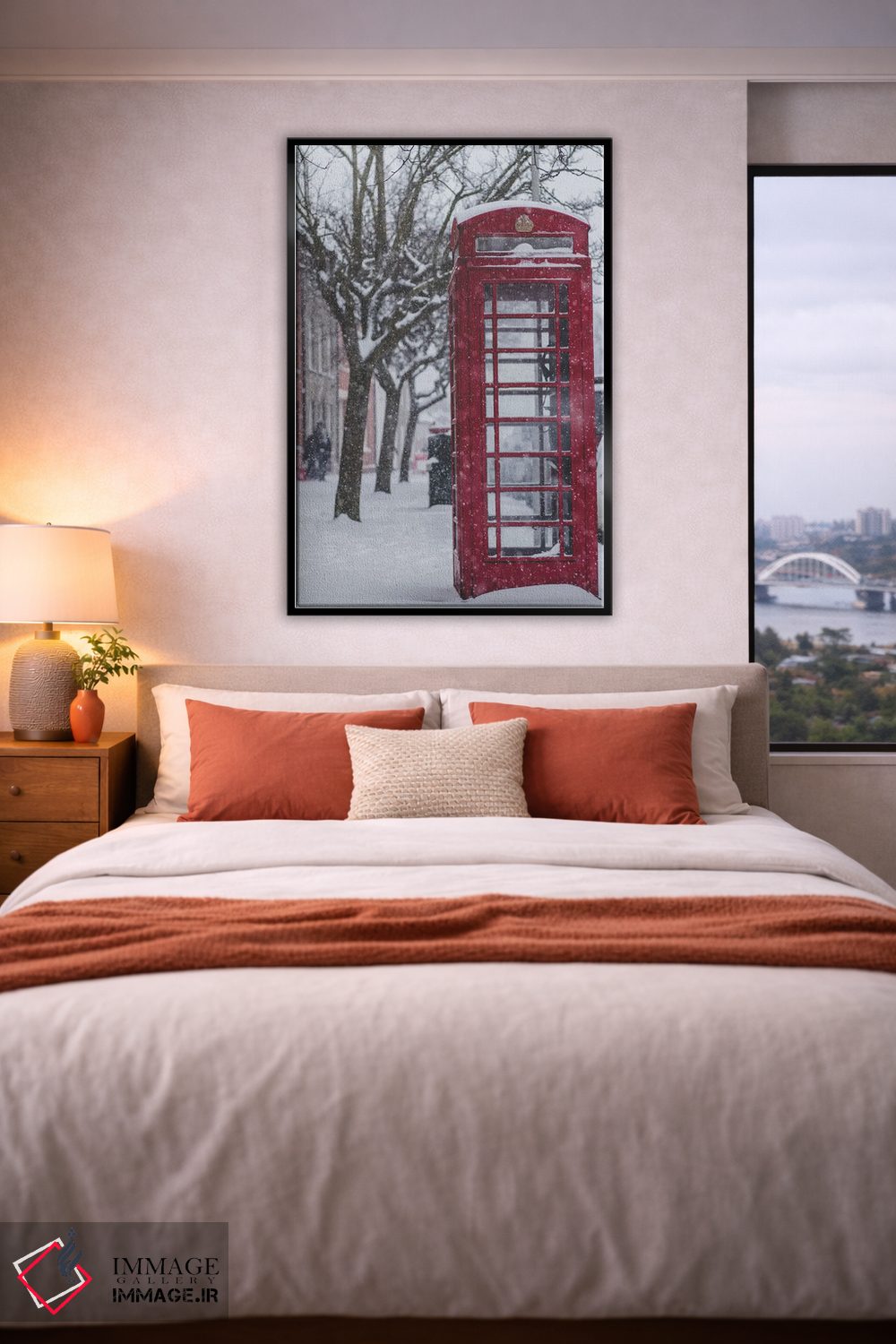 تابلو دکوراتیو غرفه تلفن لندن در برف اثر کارن منداو - D4B