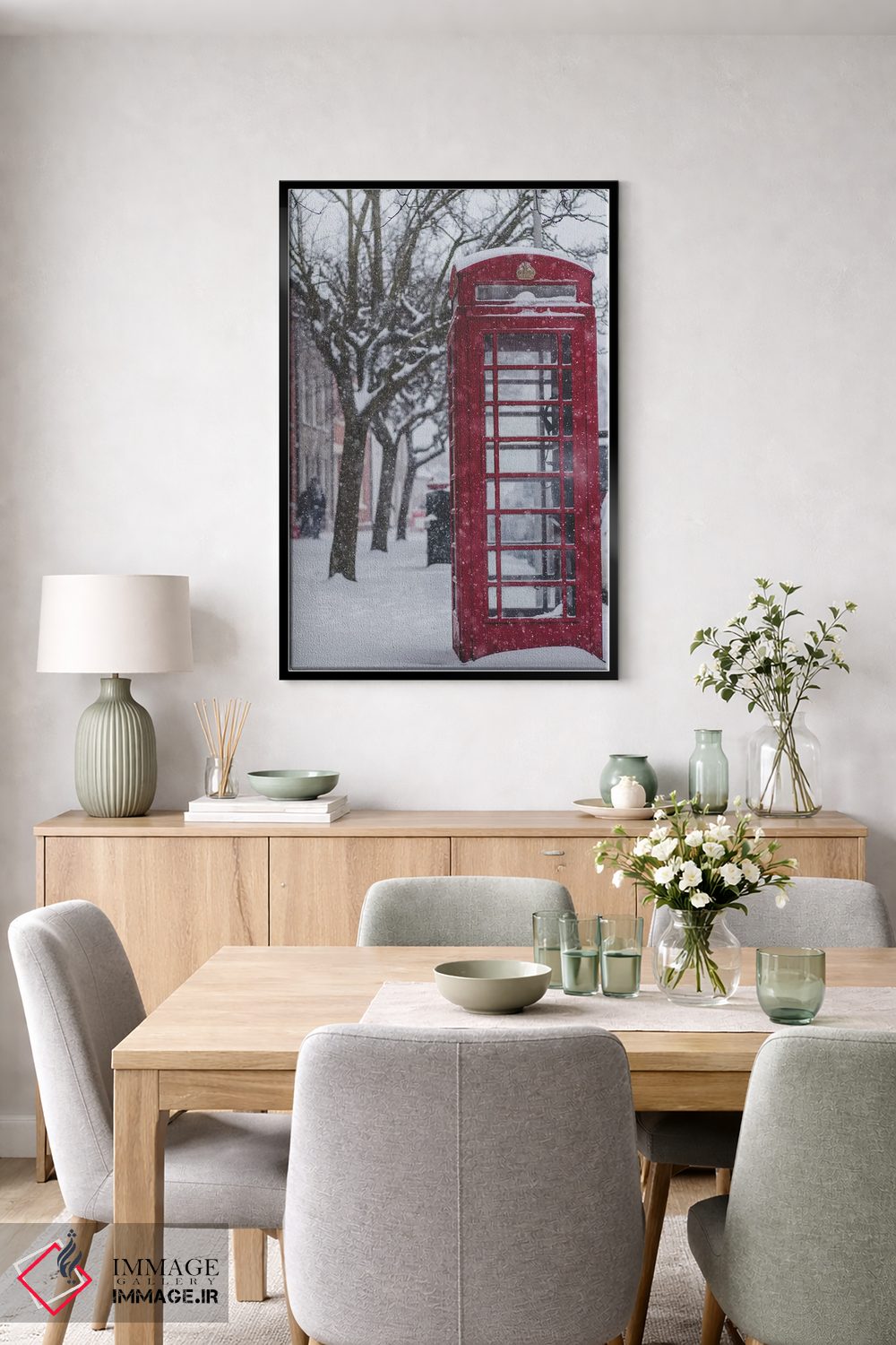 تابلو دکوراتیو غرفه تلفن لندن در برف اثر کارن منداو - D5B