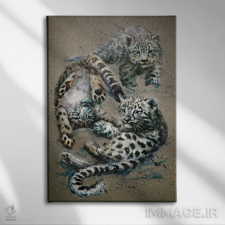 تابلو دکوراتیو بچه پلنگ های برفی اثر کنستانتین کالینین - نمای روبهرو روی دیوار