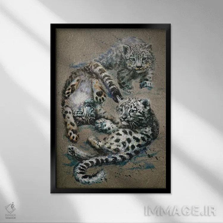 تابلو دکوراتیو بچه پلنگ های برفی اثر کنستانتین کالینین - نمای قابدار مشکی