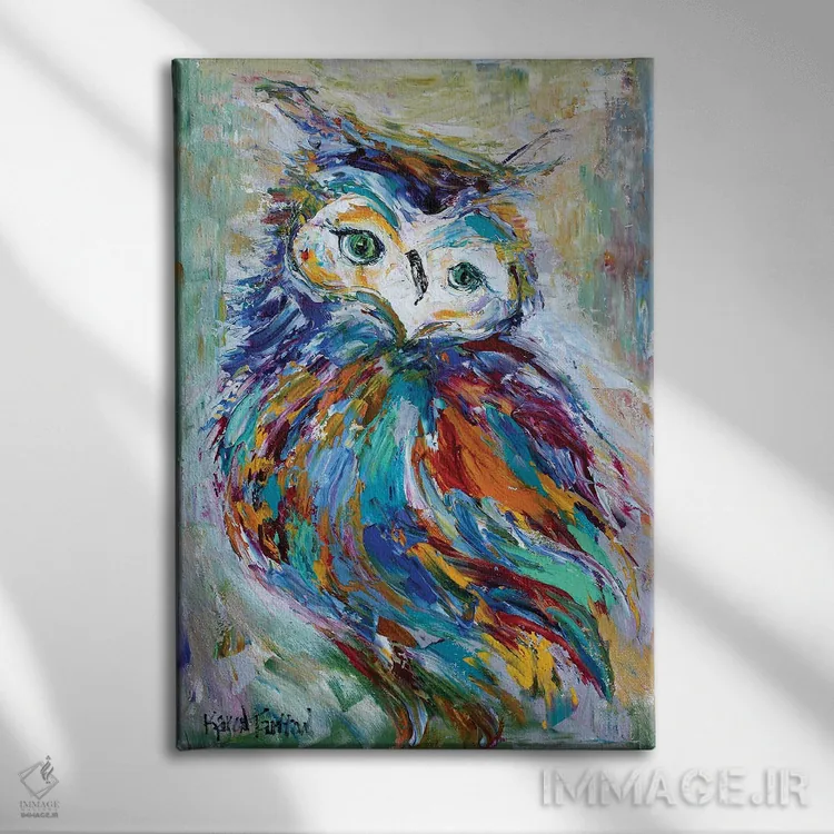 تابلو دکوراتیو جغد خیال انگیز اثر کارن تارلتون - نمای روبهرو روی دیوار