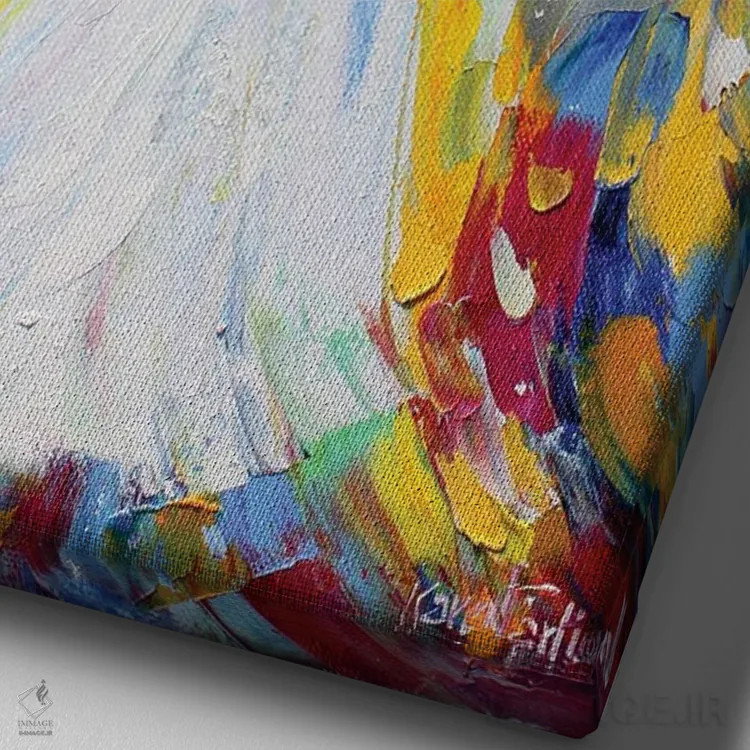 تابلو دکوراتیو فرشته من اثر کارن تارلتون - نمای نزدیک بافت بوم