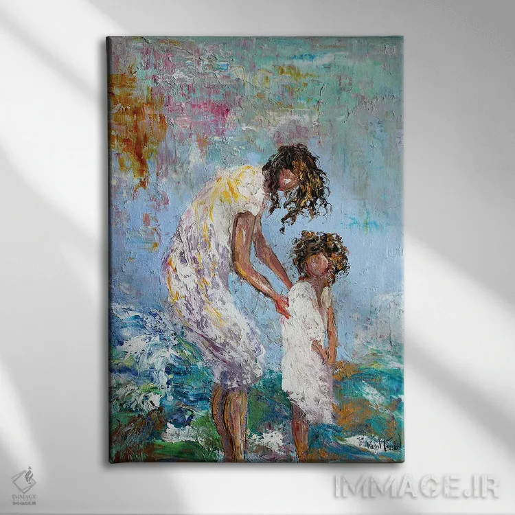 تابلو دکوراتیو مادر و کودک در ساحل اثر کارن تارلتون - نمای روبهرو روی دیوار