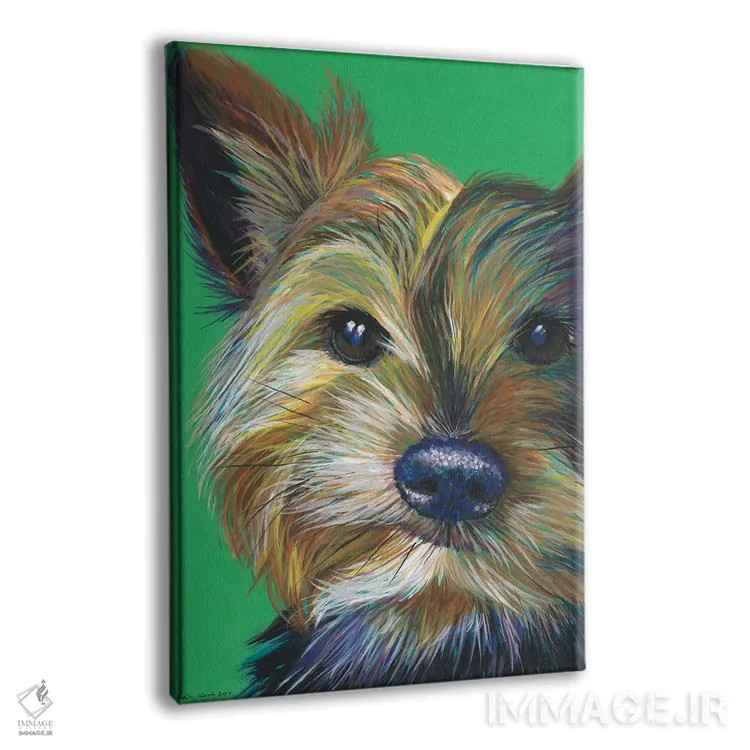 تابلو دکوراتیو یورکشایر تریر روی زمینه زمردی اثر کیرستین وود - نمای پرسپکتیو محصول