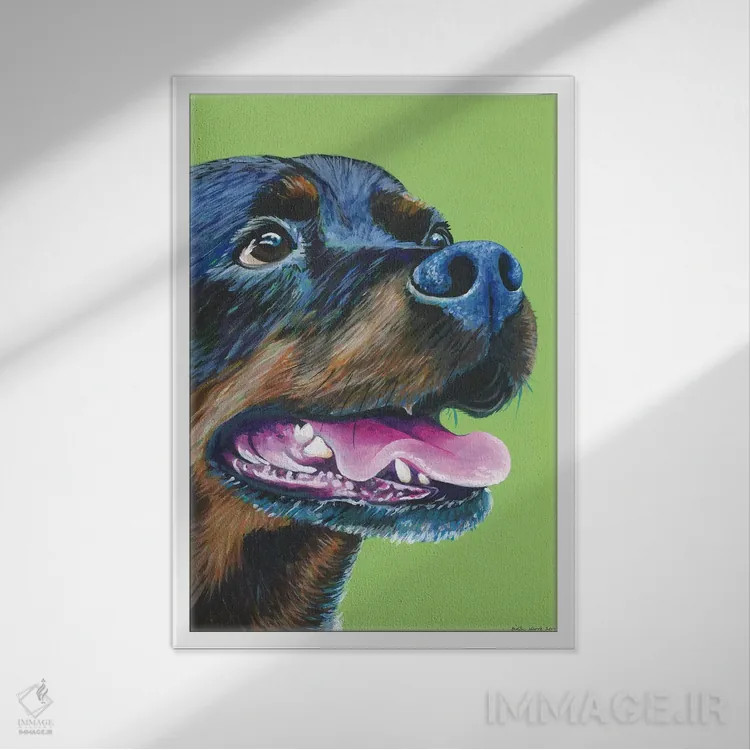 تابلو دکوراتیو روتوایلر روی زمینه سبز لیمویی اثر کیرستین وود - نمای قابدار سفید