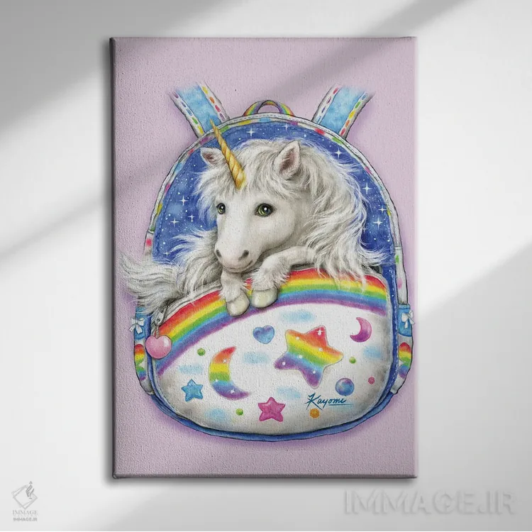 تابلو دکوراتیو یونیکورن کوله پشتی دار اثر کایومی هارای - نمای روبهرو روی دیوار
