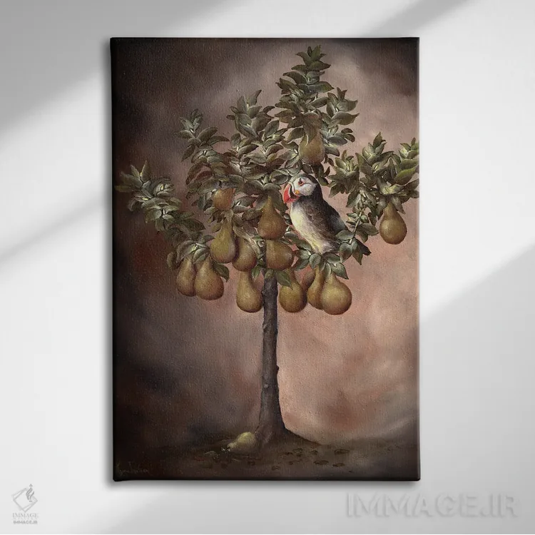 تابلو دکوراتیو پافین در درخت گلابی اثر کایرا ویلسون - نمای روبهرو روی دیوار