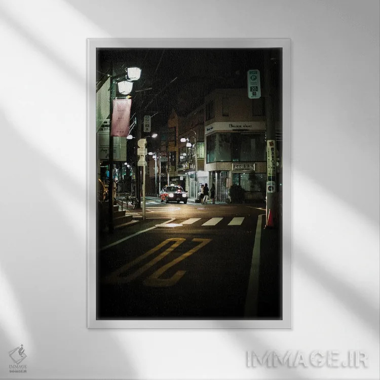 تابلو دکوراتیو تاکسی به گذشته اثر کنزو ایجیری - نمای قابدار سفید