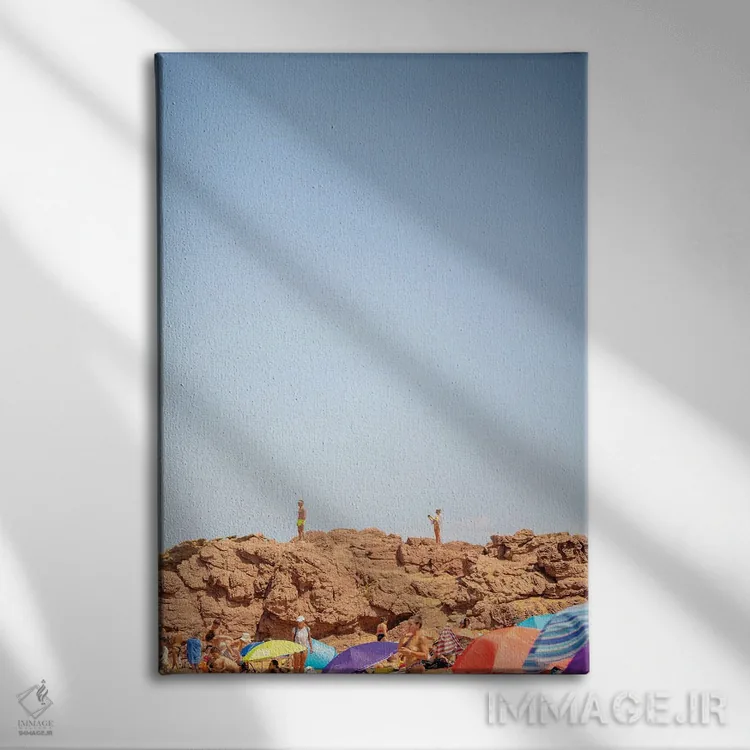 تابلو دکوراتیو منورکا اثر کنزو ایجیری - نمای روبهرو روی دیوار