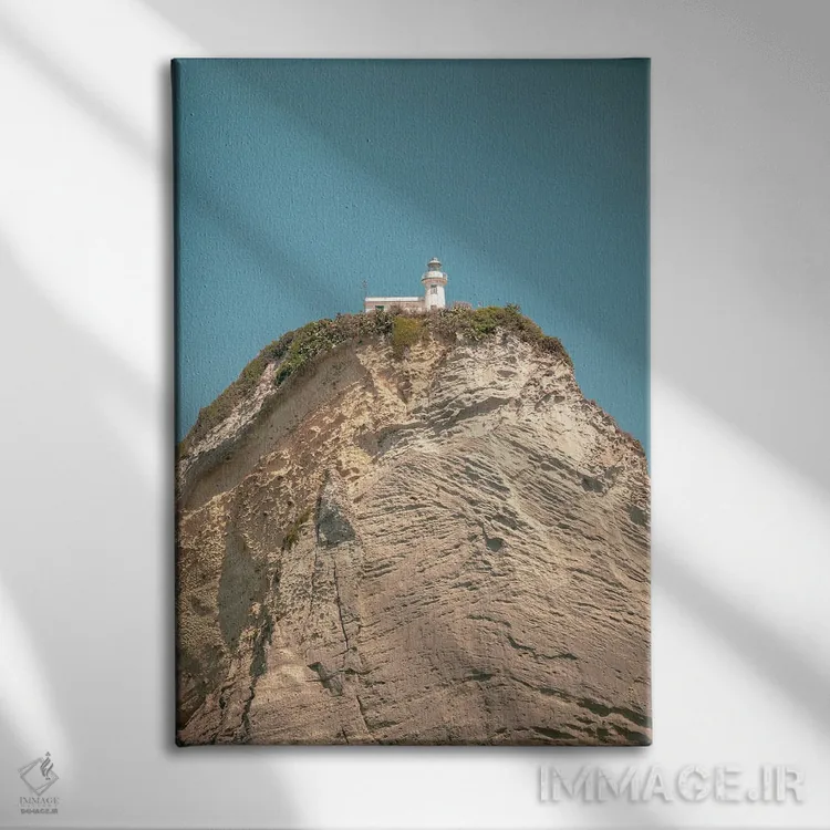 تابلو دکوراتیو فانوس دریایی اسباب بازی اثر کنزو ایجیری - نمای روبهرو روی دیوار