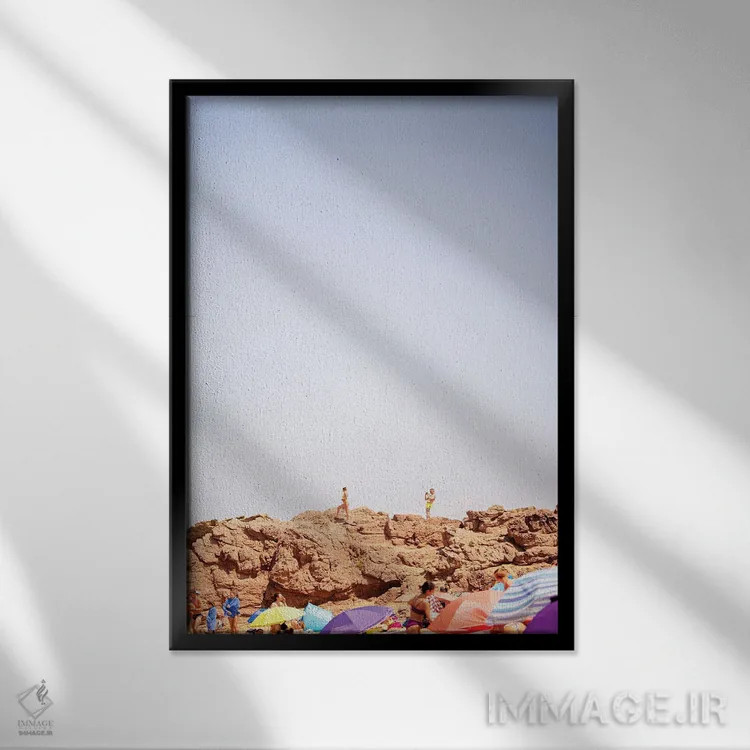 تابلو دکوراتیو منورکا اثر کنزو ایجیری - نمای قابدار مشکی