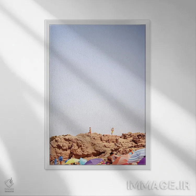 تابلو دکوراتیو منورکا اثر کنزو ایجیری - نمای قابدار سفید