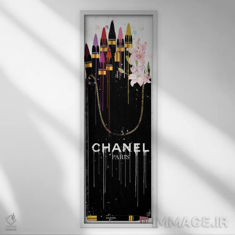 تابلو دکوراتیو ساک خرید بلند سیاه و سفید با مدادلب رنگی و سوسن ها اثر پوماکای بارون - نمای قابدار سفید