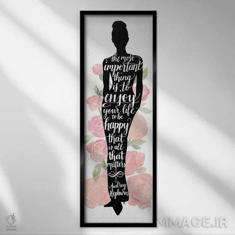 تابلو دکوراتیو زن شاخص ۳ اثر گریس پاپ - نمای قابدار مشکی