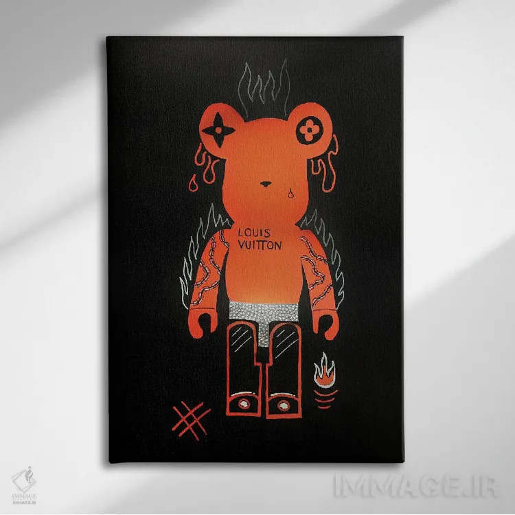 تابلو دکوراتیو خرس خشمگین بر بریک اثر نوا لاتار - نمای روبهرو روی دیوار