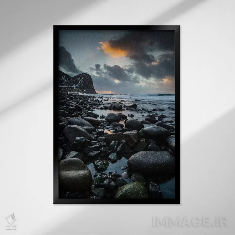 تابلو مدرن نروژ، لوفوتن، ساحل اونستاد اثر میکولاج گوسپودرک - نمای قابدار مشکی