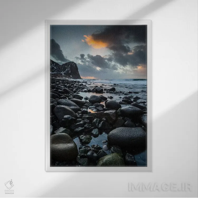 تابلو مدرن نروژ، لوفوتن، ساحل اونستاد اثر میکولاج گوسپودرک - نمای قابدار سفید