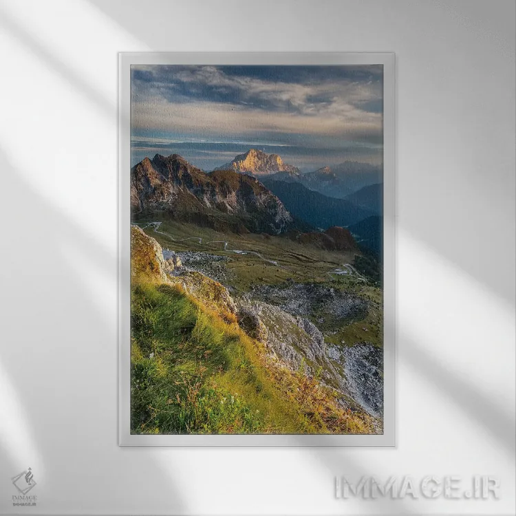 تابلو دکوراتیو ایتالیا، آلپ، دولومیت ها III اثر میکولاج گوسپودرک - نمای قابدار سفید