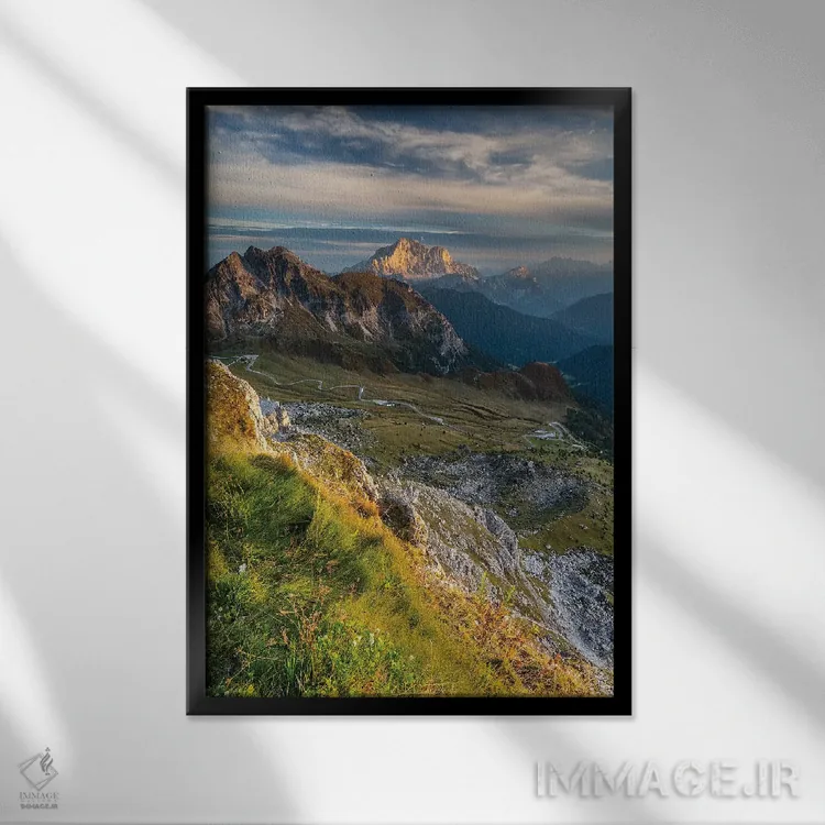 تابلو دکوراتیو ایتالیا، آلپ، دولومیت ها III اثر میکولاج گوسپودرک - نمای قابدار مشکی