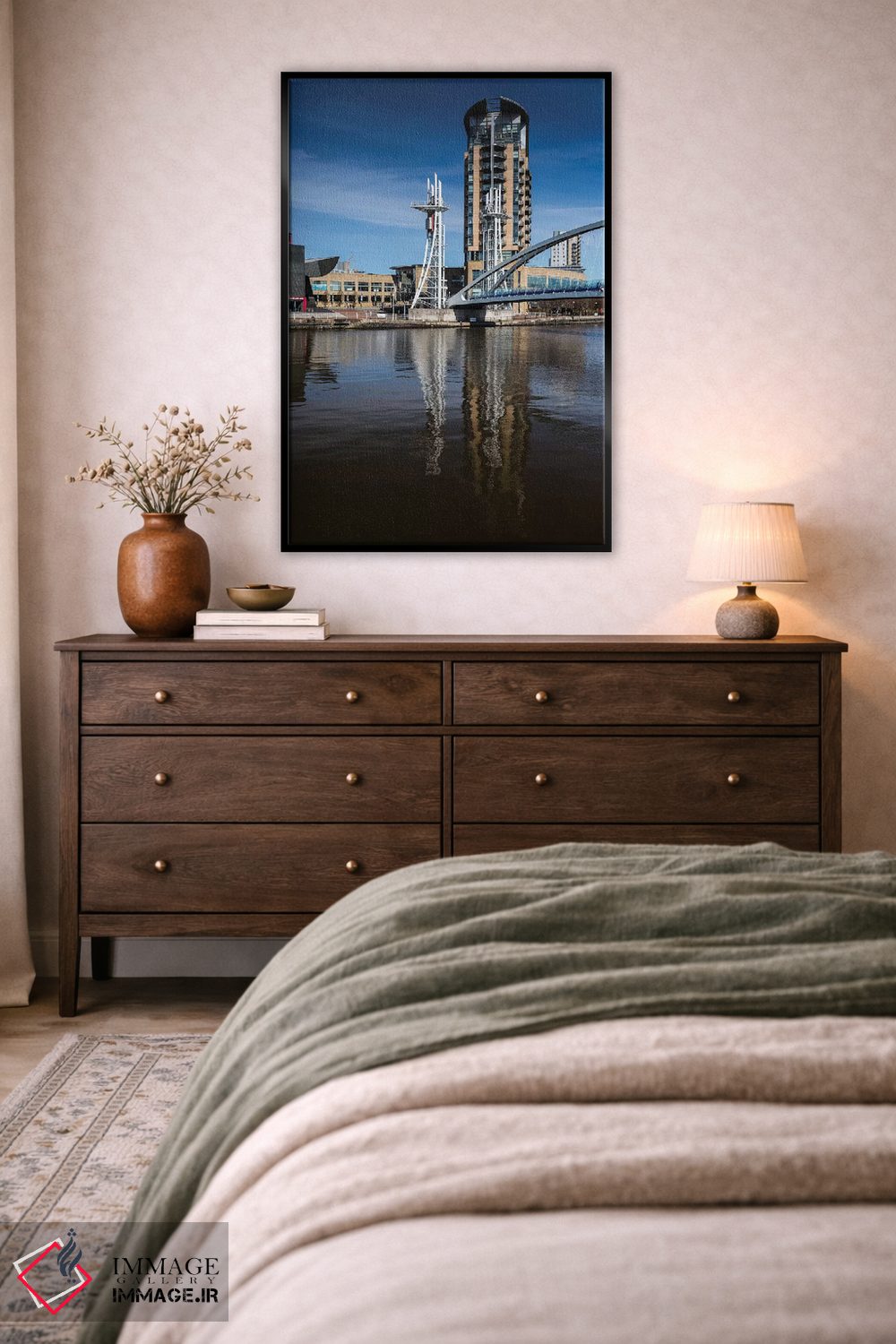 تابلو دکوراتیو مدیا سیتی، منچستر، بریتانیای کبیر اثر میکولاج گوسپودرک - D5B