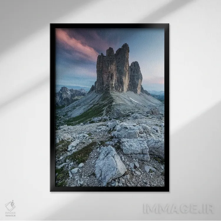 تابلو دکوراتیو ایتالیا، آلپ، دولومیت ها، کوه ها، تری چی مه دی لاواردو… اثر میکولاج گوسپودرک - نمای قابدار مشکی