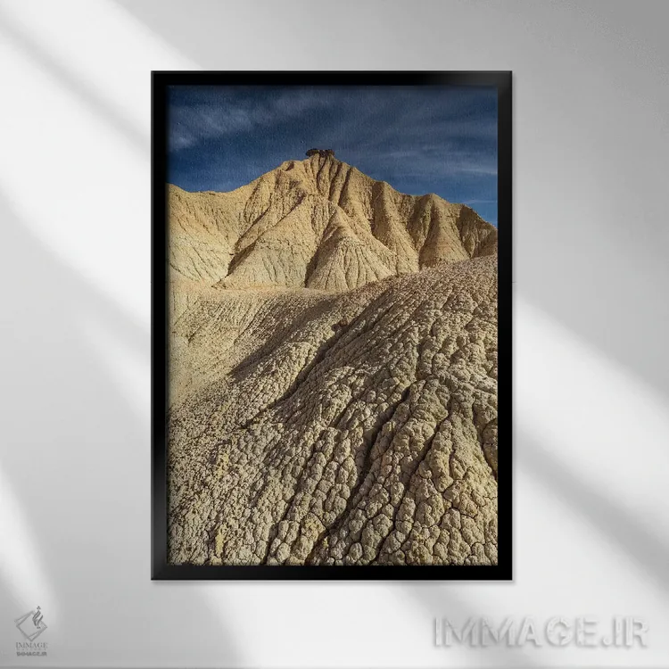 تابلو دکوراتیو اروپا، اسپانیا، باردناس ریالس، پیسکرا V اثر میکولاج گوسپودرک - نمای قابدار مشکی