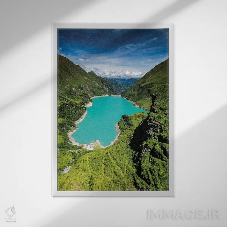 تابلو دکوراتیو اتریش، آلپ، کاپرون، دریاچه سد موسربودن اثر میکولاج گوسپودرک - نمای قابدار سفید