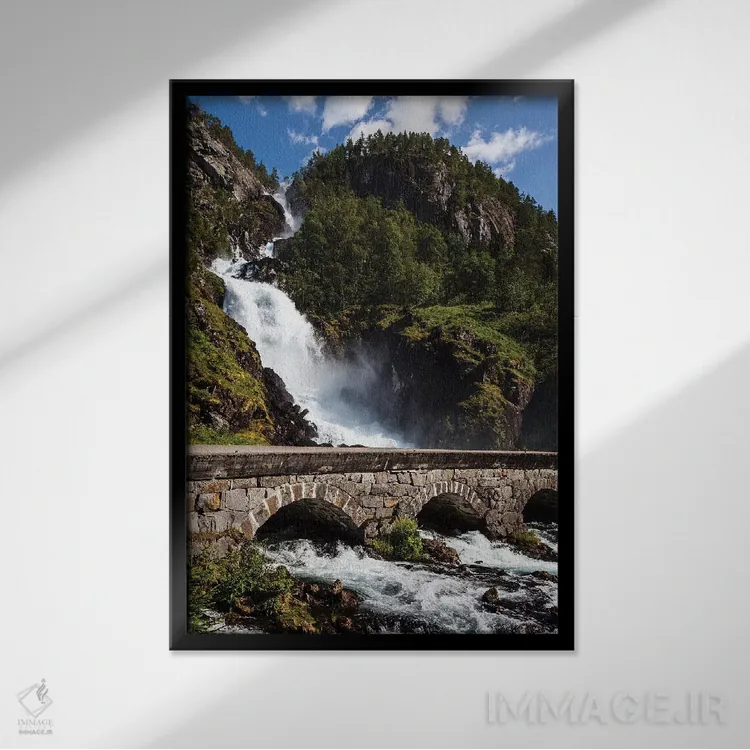 تابلو دکوراتیو نروژ، لتفوسن I اثر میکولاج گوسپودرک - نمای قابدار مشکی