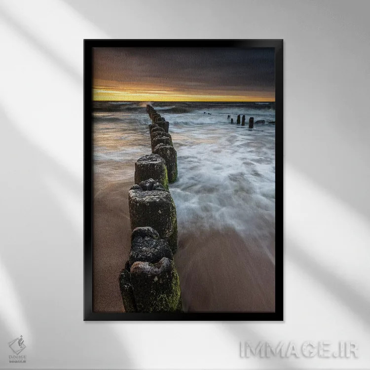 تابلو دکوراتیو لهستان، دریای بالتیک XIII اثر میکولاج گوسپودرک - نمای قابدار مشکی