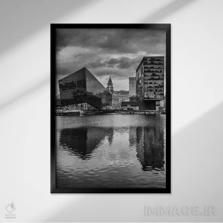 تابلو دکوراتیو انگلستان، لیورپول اثر میکولاج گوسپودرک - نمای قابدار مشکی