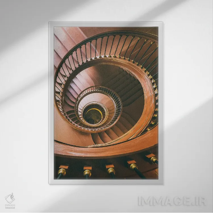 تابلو دکوراتیو راه پله اثر میکولاج گوسپودرک - نمای قابدار سفید