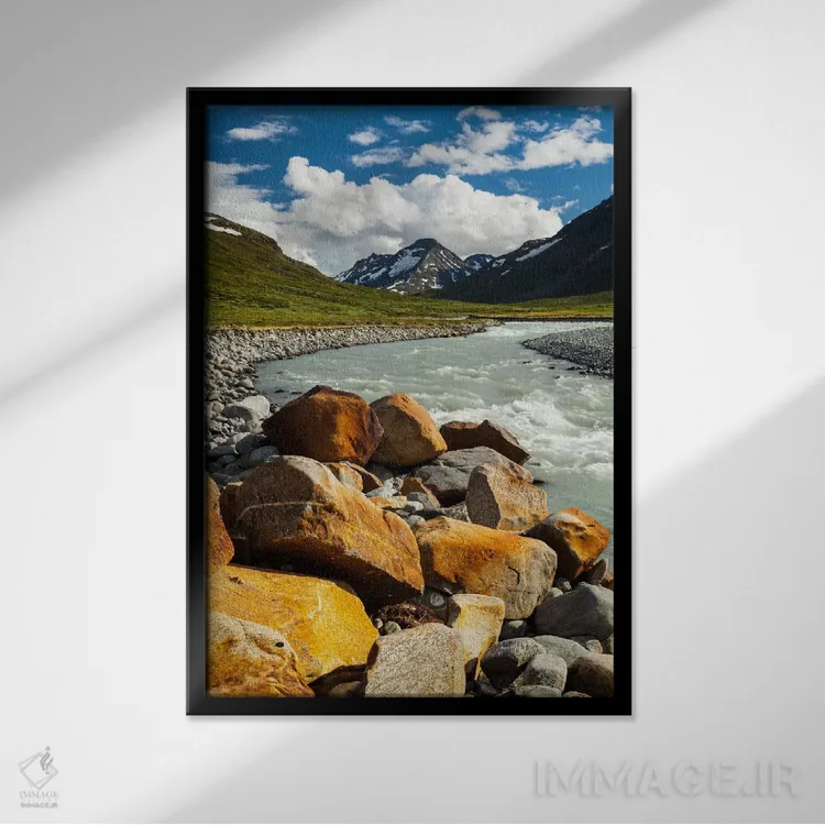 تابلو دکوراتیو نروژ، یوتونهیمن اثر میکولاج گوسپودرک - نمای قابدار مشکی