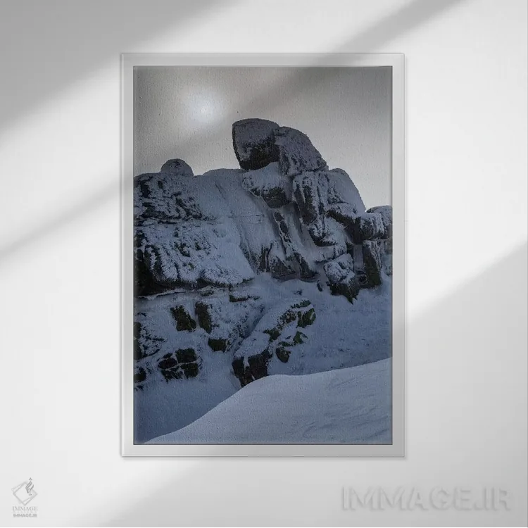 تابلو دکوراتیو کوه های غول آسا، خورشید و صخره ها، سودتس، لهستان اثر میکولاج گوسپودرک - نمای قابدار سفید