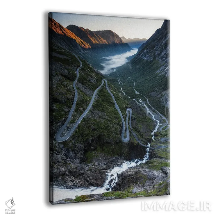 تابلو دکوراتیو جاده کوهستانی مارپیچ ترولستیگن، نروژ اثر میکولاج گوسپودرک - نمای پرسپکتیو محصول