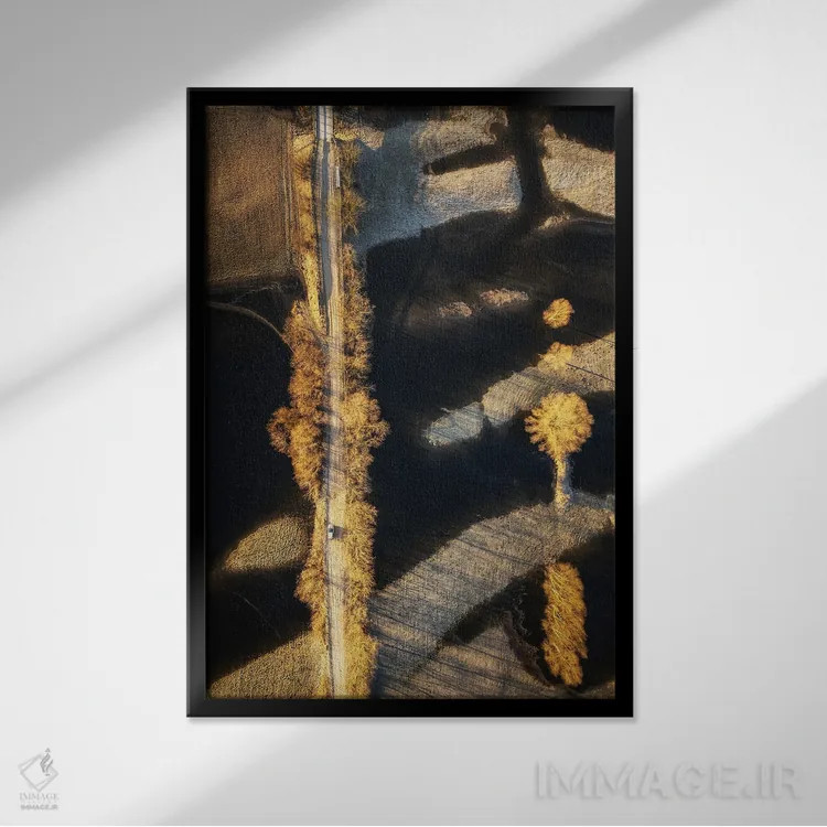 تابلو دکوراتیو جاده جادویی اثر میکولاج گوسپودرک - نمای قابدار مشکی