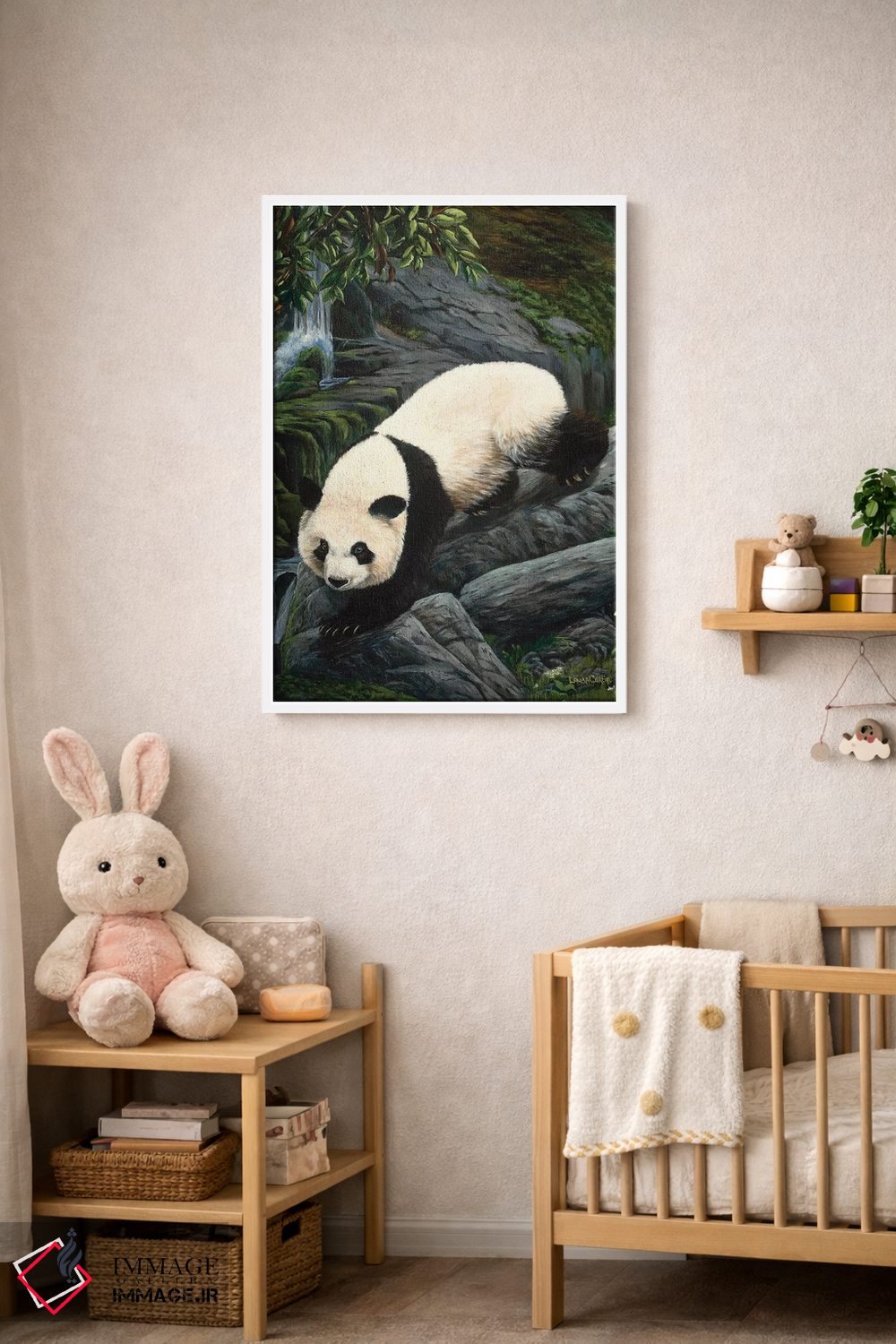 تابلو دکوراتیو پاندای در حال پایین آمدن اثر لورا کرتین - D4W