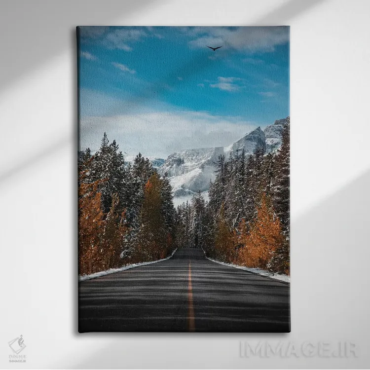 تابلو دکوراتیو جاده زمستانی اثر لوکاس مور - نمای روبهرو روی دیوار
