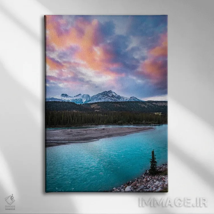 تابلو دکوراتیو آبی های رودخانه اثر لوکاس مور - نمای روبهرو روی دیوار