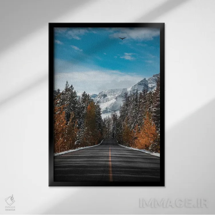 تابلو دکوراتیو جاده زمستانی اثر لوکاس مور - نمای قابدار مشکی