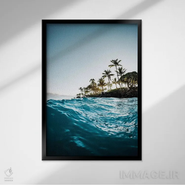 تابلو دکوراتیو صبح آبی اثر لوکاس مور - نمای قابدار مشکی